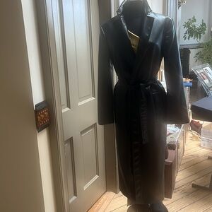 Letter Italian versus coat